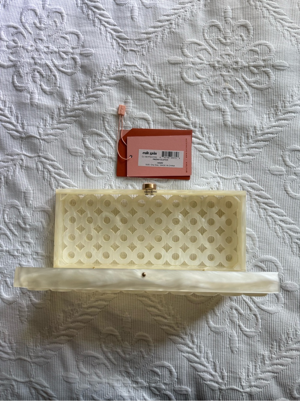 Cult Gaia Faizah Clutch - Picture 3 of 9
